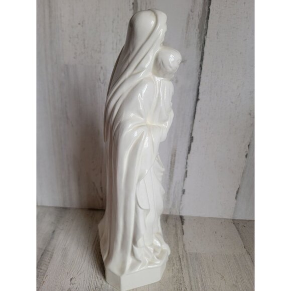 Vintage 1973 white Virgin Mary gust holding baby Jesus nativity figure - Picture 7 of 8